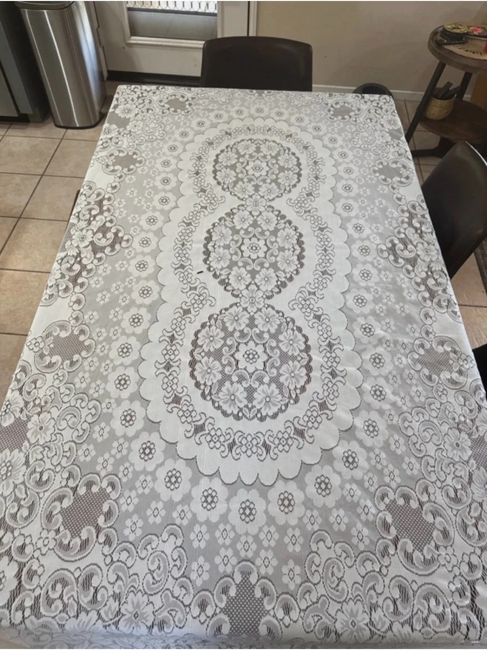Lace Floral White and Cream Tablecloth - Decorative Dining Linen